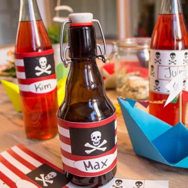 Piratengeburtstag Flaschen Banderolen Vorlage